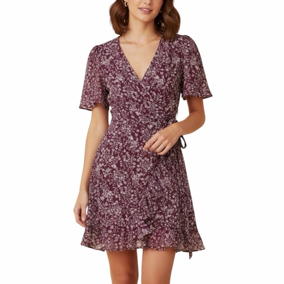 miami Dresses & Skirts - Cute Mi Ami Floral Burgundy Mini Wrap Casual Dress Size L